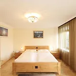 Garni Dorferwirt Am Irrsee Szálloda Tiefgraben