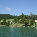 Szálloda Garni Dorferwirt Am Irrsee 3*