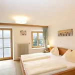 Garni Dorferwirt Am Irrsee 3*