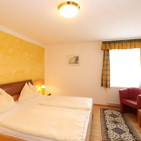 Garni Dorferwirt Am Irrsee Tiefgraben