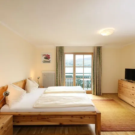 Garni Dorferwirt Am Irrsee Hotel
