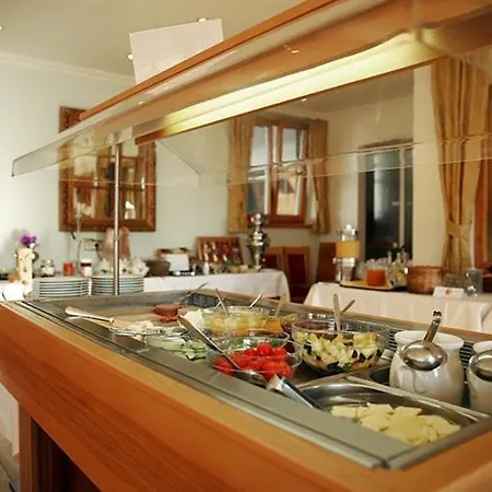 Hotel Garni Dorferwirt Am Irrsee Tiefgraben