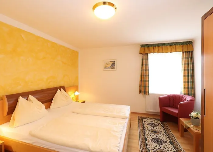 Hotel Garni Dorferwirt Am Irrsee Tiefgraben