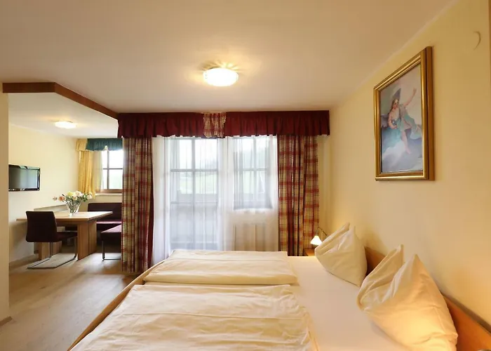 Garni Dorferwirt Hotel 3*