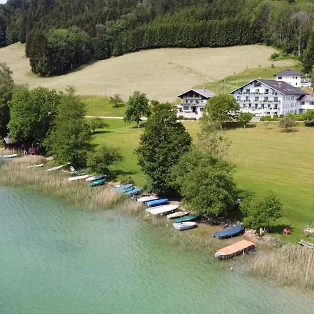 Garni Dorferwirt Am Irrsee Tiefgraben