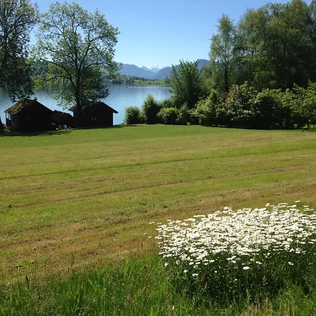 Garni Dorferwirt Am Irrsee Tiefgraben