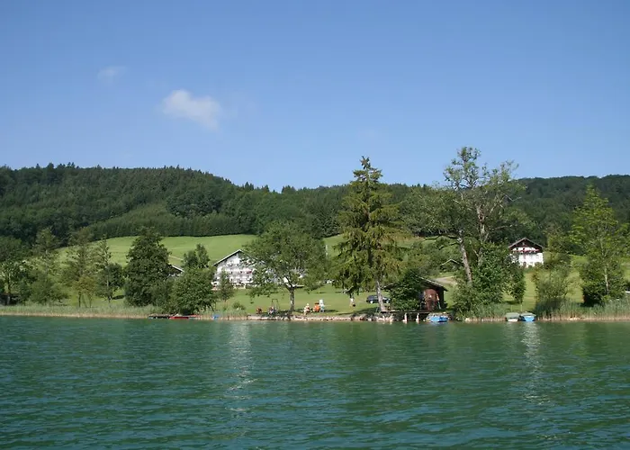 فندق Garni Dorferwirt Am Irrsee 3*