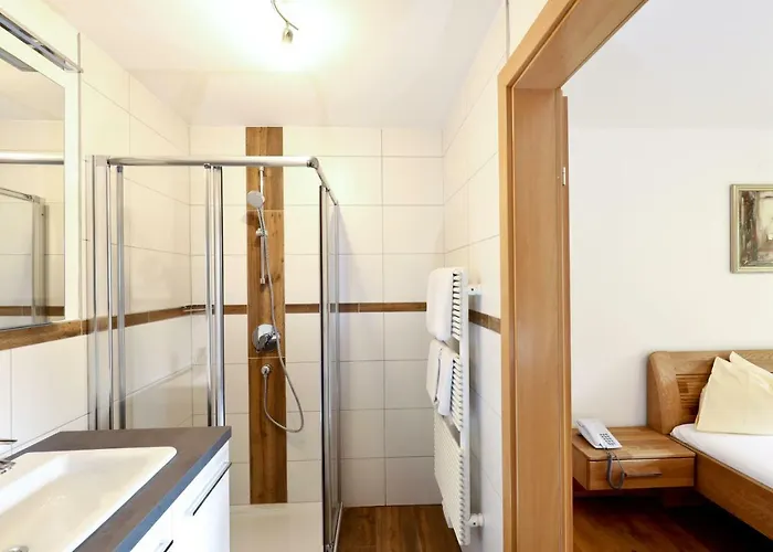 فندق Garni Dorferwirt Am Irrsee 3*