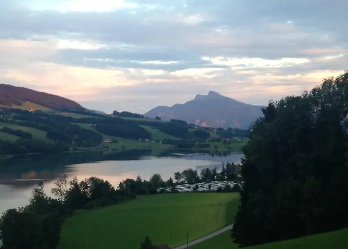 فندق Garni Dorferwirt Am Irrsee