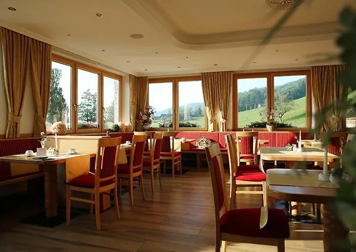 Garni Dorferwirt Am Irrsee فندق 3*